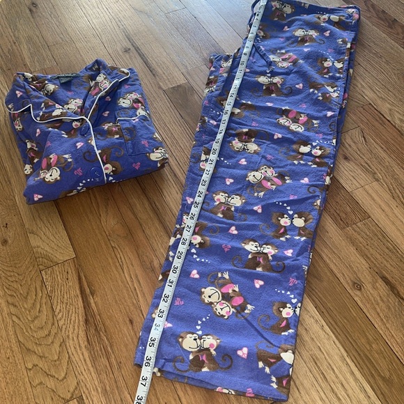 Taylor Marc’s Monkey Printed PJ Set Size Small - Picture 8 of 9